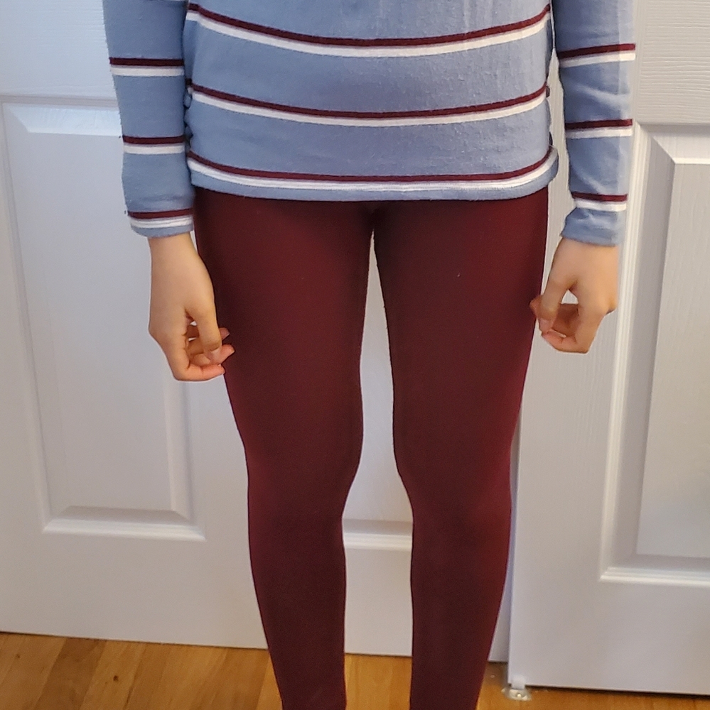 Maroon buttersoft leggins